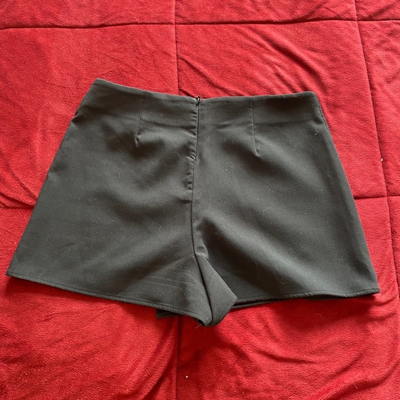Skort - Picture 2 of 2